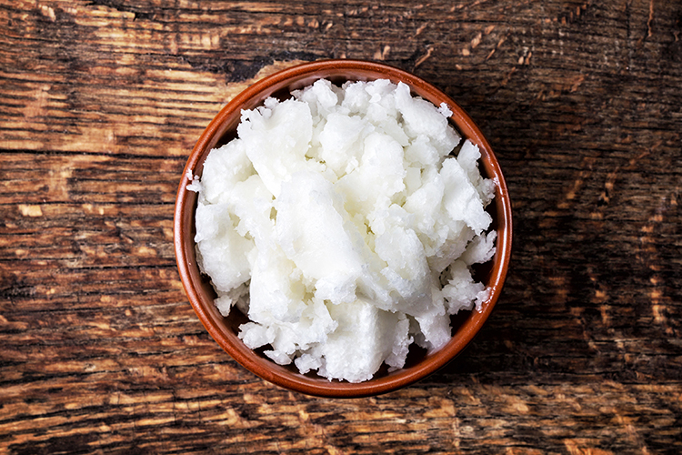 DIY Coconut Oil makeup remover. Natural and inexpensive!